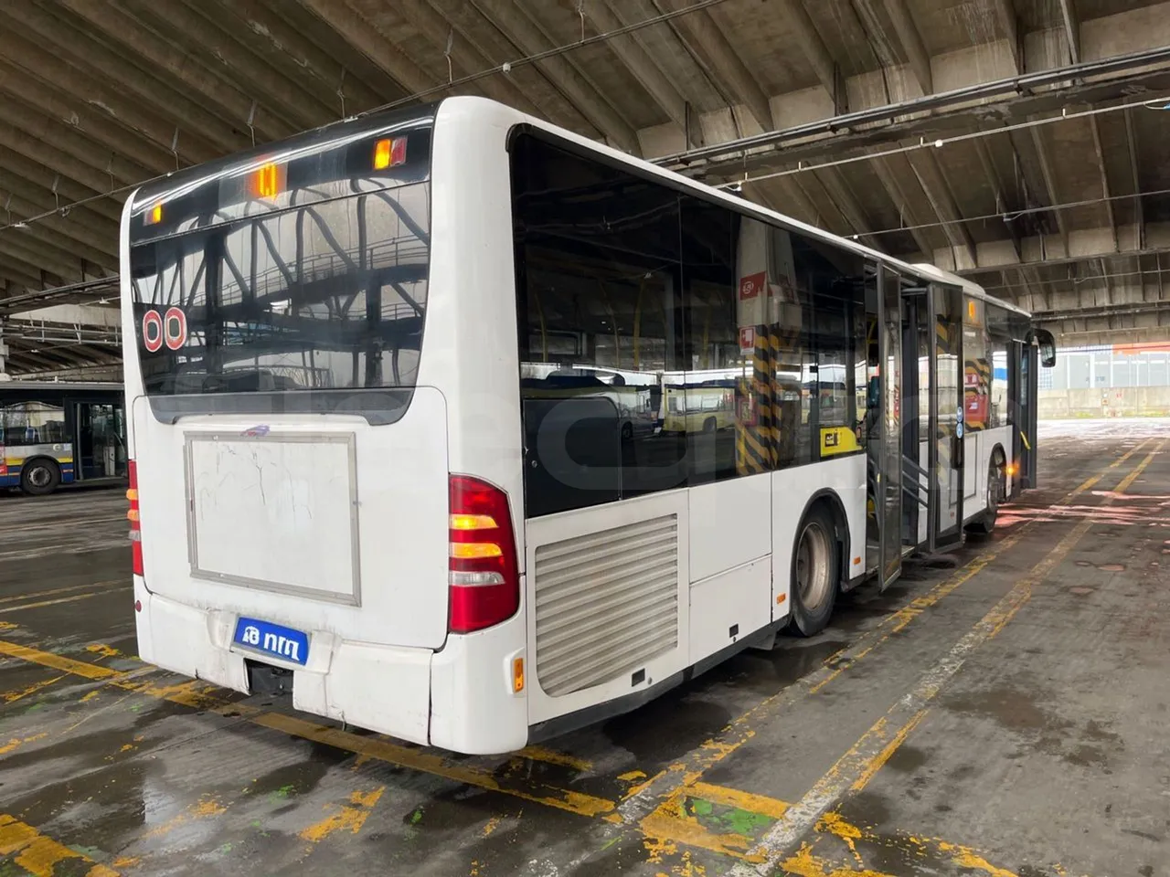 Mercedes-Benz Citaro O530 - Euro5 - 205kW - 12mt - 3/4 right rear doors open