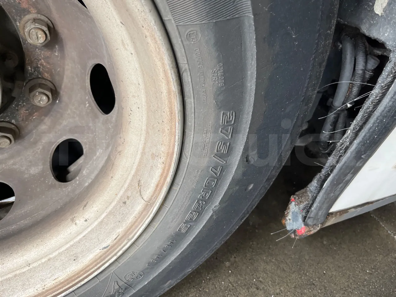 Mercedes-Benz Citaro O530 - Euro5 - 205kW - 12mt - tread condition front tires right