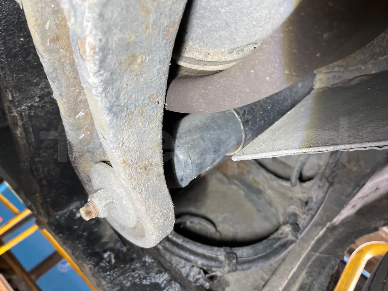 Mercedes-Benz Citaro O530 - Euro5 - 205kW - 12mt - axle 2 shock absorbers 1 right