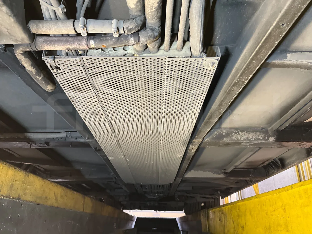 Mercedes-Benz Citaro O530 - Euro5 - 205kW - 12mt - central undercarriage photo