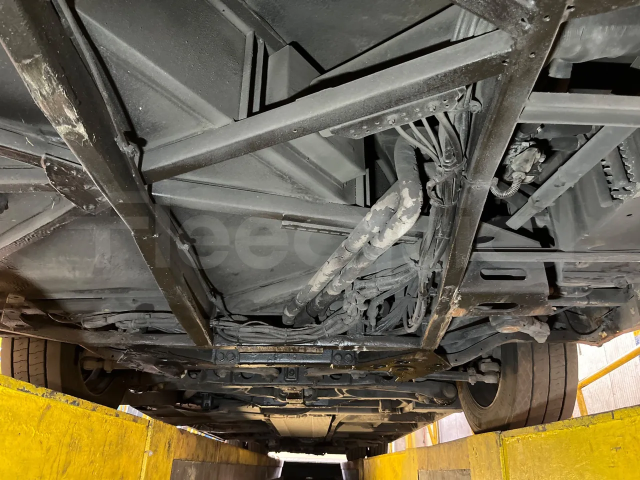 Mercedes-Benz Citaro O530 - Euro5 - 205kW - 12mt - front undercarriage from front