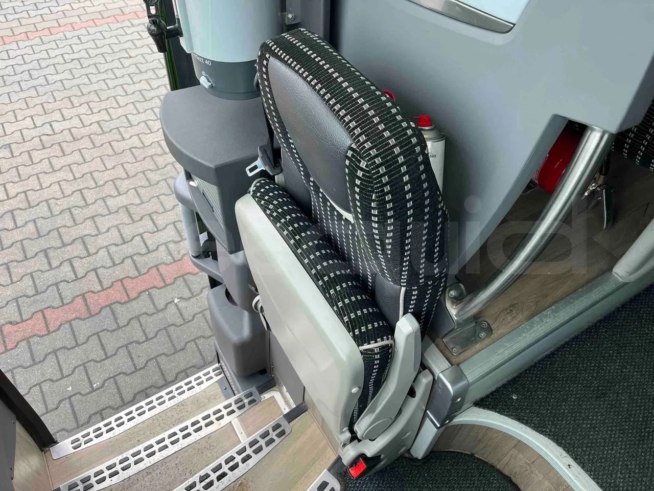 Irizar i6 12.35 - EUR6 - 331kW - 12.200m - hostess seat photo