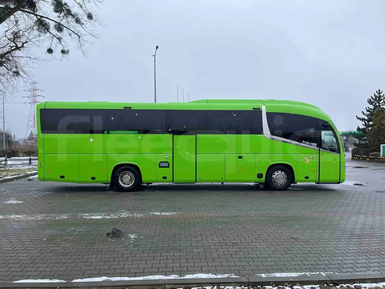 Irizar i6 12.35 - EUR6 - 331kW - 12.200m - right side doors closed