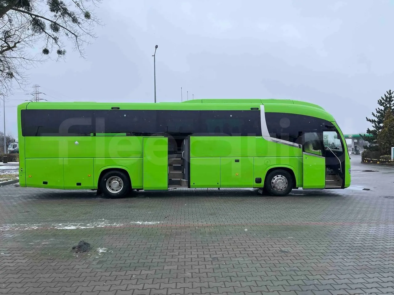 Irizar i6 12.35 - EUR6 - 331kW - 12.200m - right side doors open
