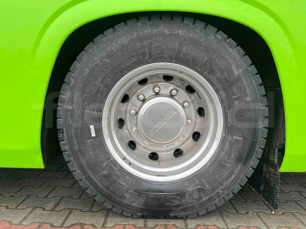 Irizar i6 12.35 - EUR6 - 331kW - 12.200m - rear left tire photo