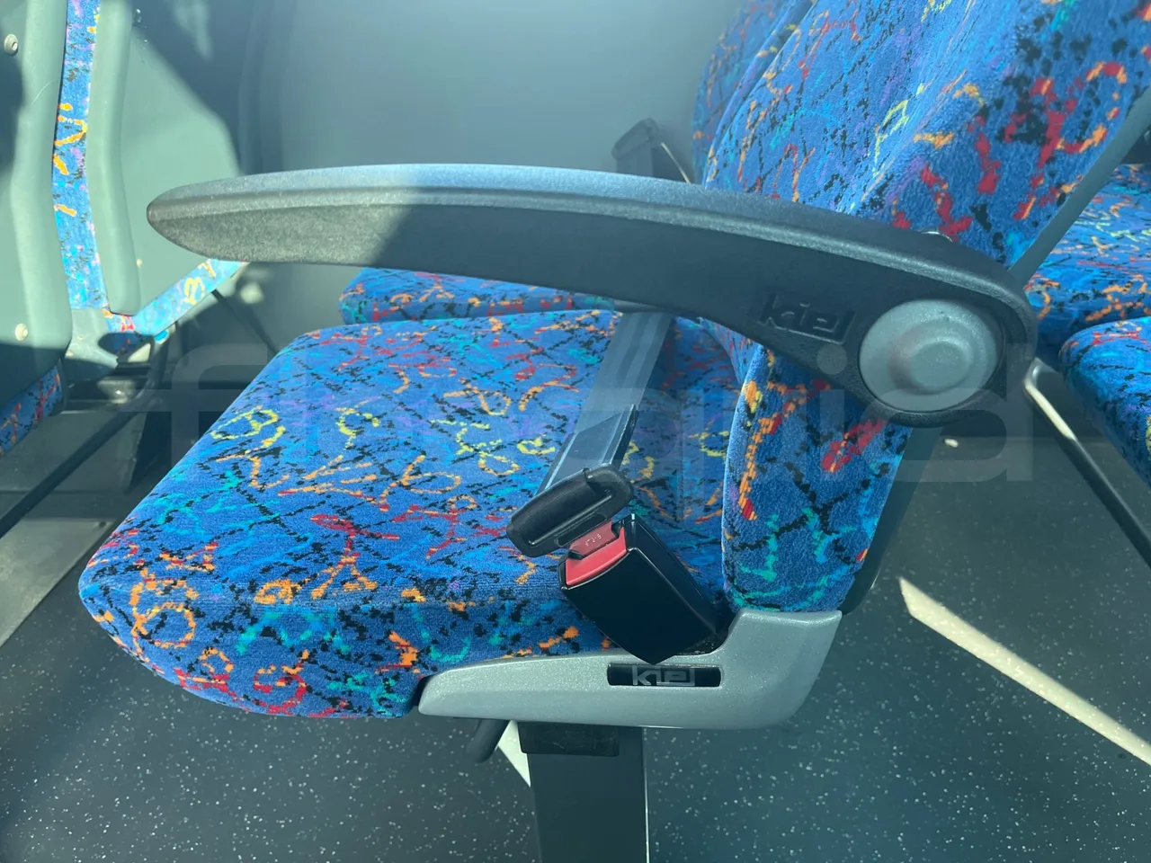 Man A91 Carrier - EUR4 - 206kW - 12.700m - armrest detail photo