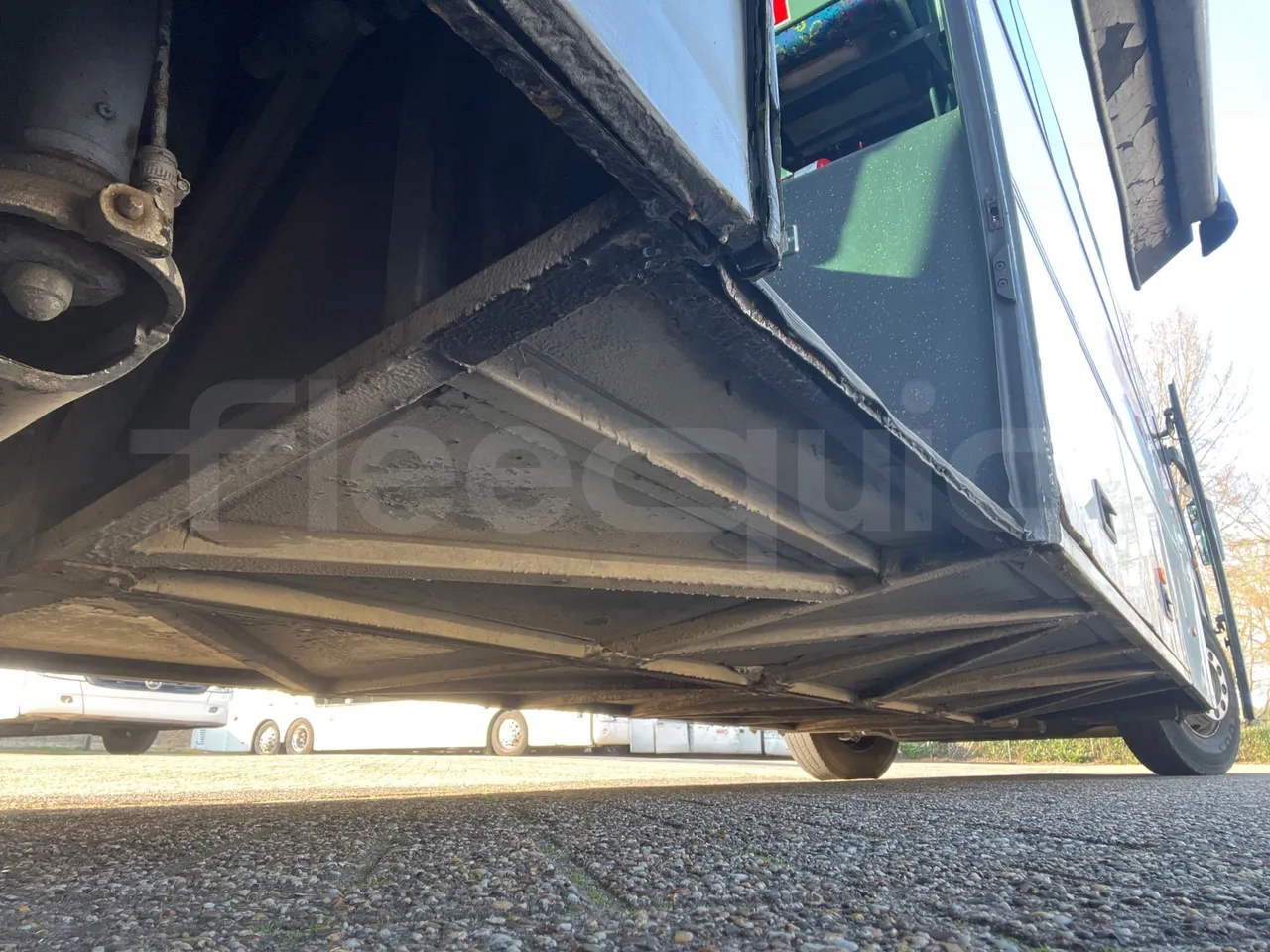 Man A91 Carrier - EUR4 - 206kW - 12.700m - axel 3  discs right