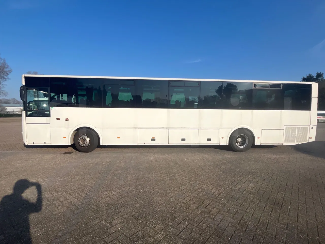 Man A91 Carrier - EUR4 - 206kW - 12.700m - external compartments photo