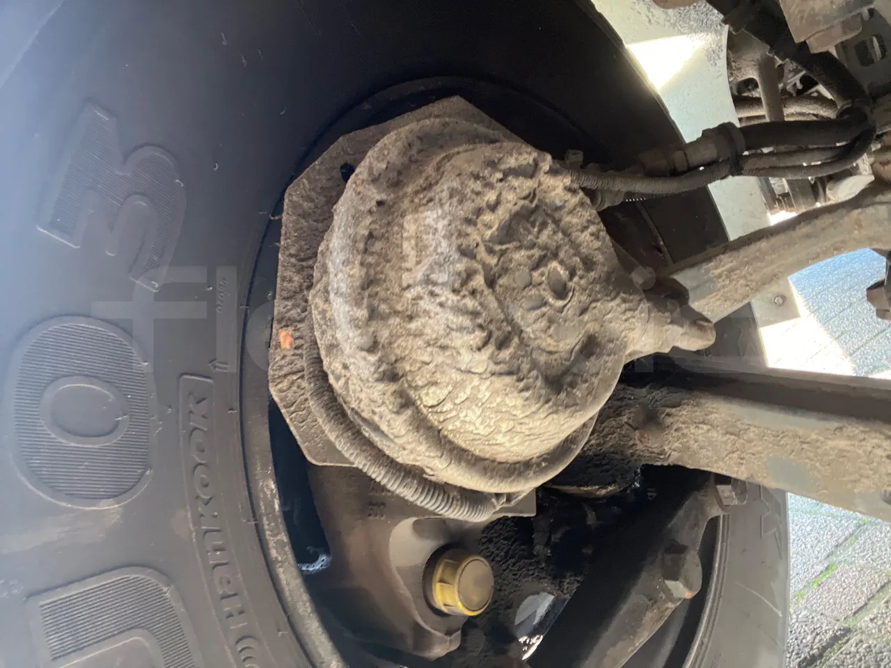 Man A91 Carrier - EUR4 - 206kW - 12.700m - front brake calipers left