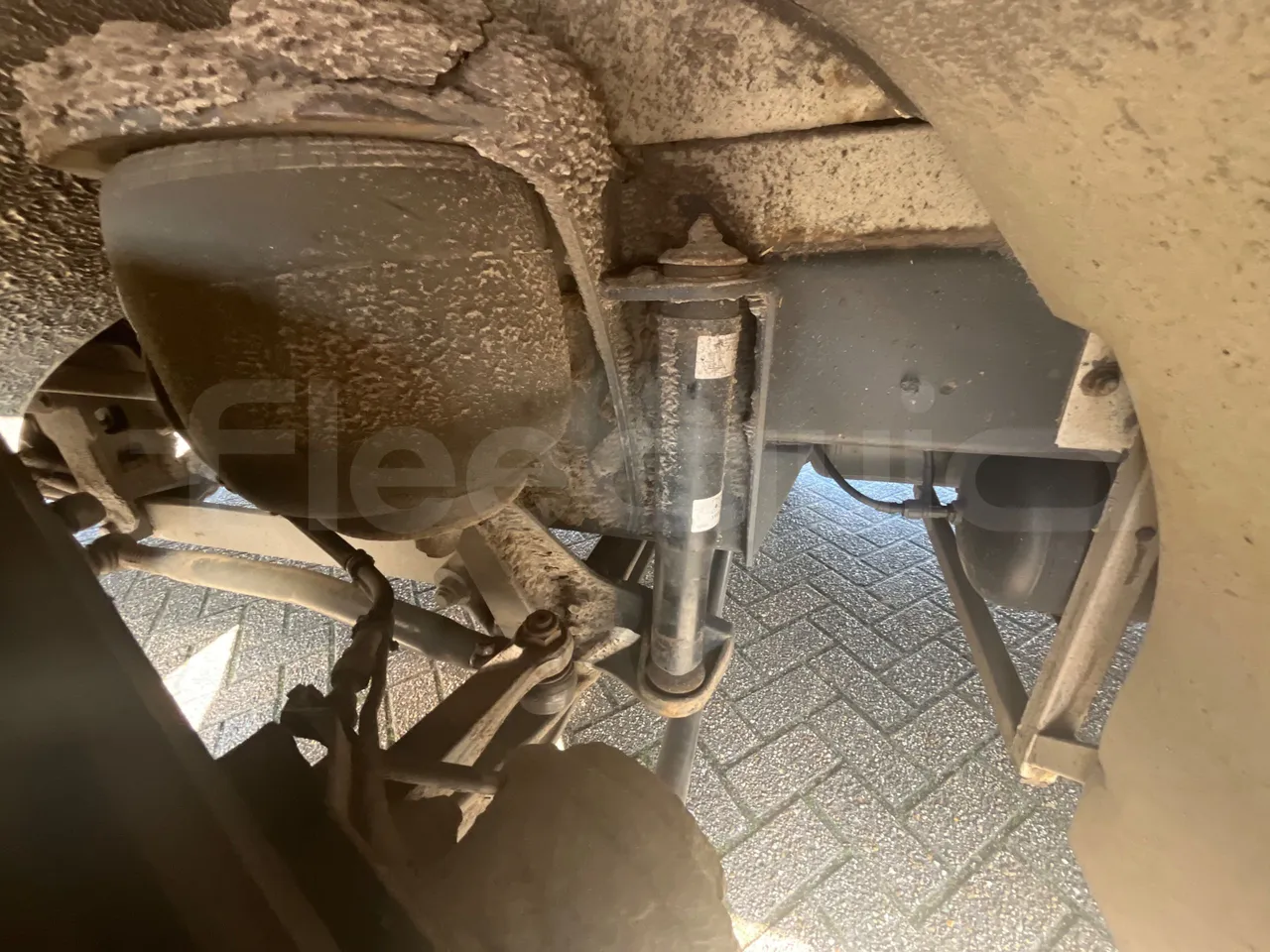 Man A91 Carrier - EUR4 - 206kW - 12.700m - front shock absorbers left