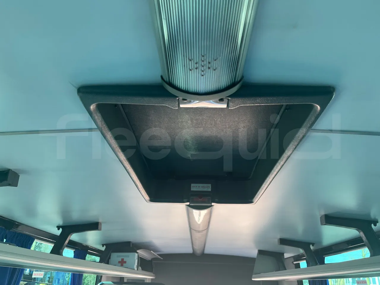 Man A91 Carrier - EUR4 - 206kW - 12.700m - roof hatch 1