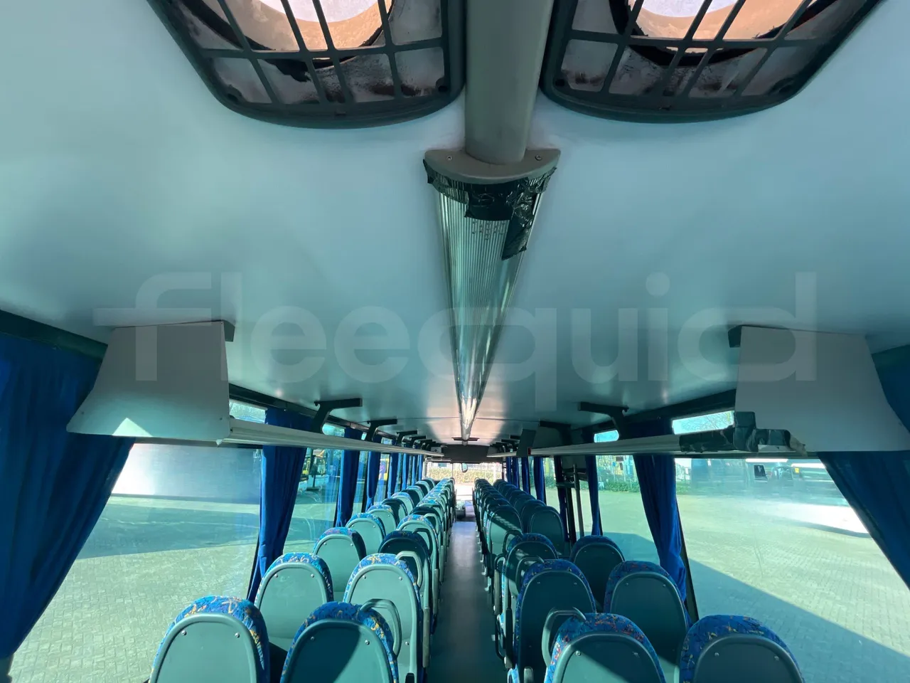 Man A91 Carrier - EUR4 - 206kW - 12.700m - overhead compartments photo