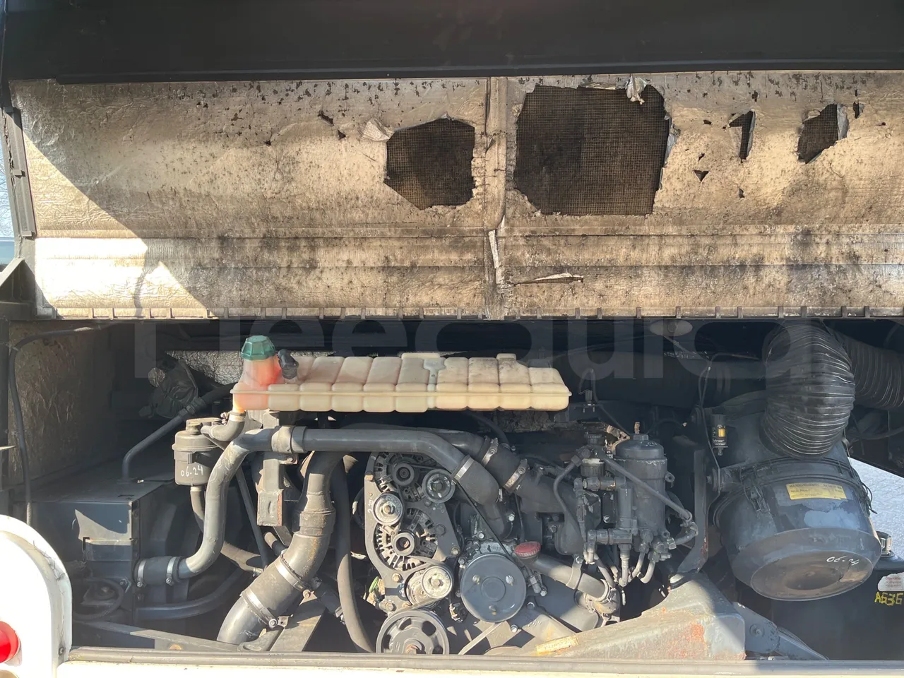 Man A91 Carrier - EUR4 - 206kW - 12.700m - rear hatch open