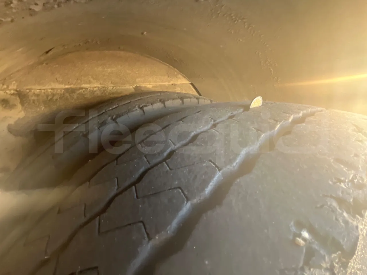 Man A91 Carrier - EUR4 - 206kW - 12.700m - front left tire measurements