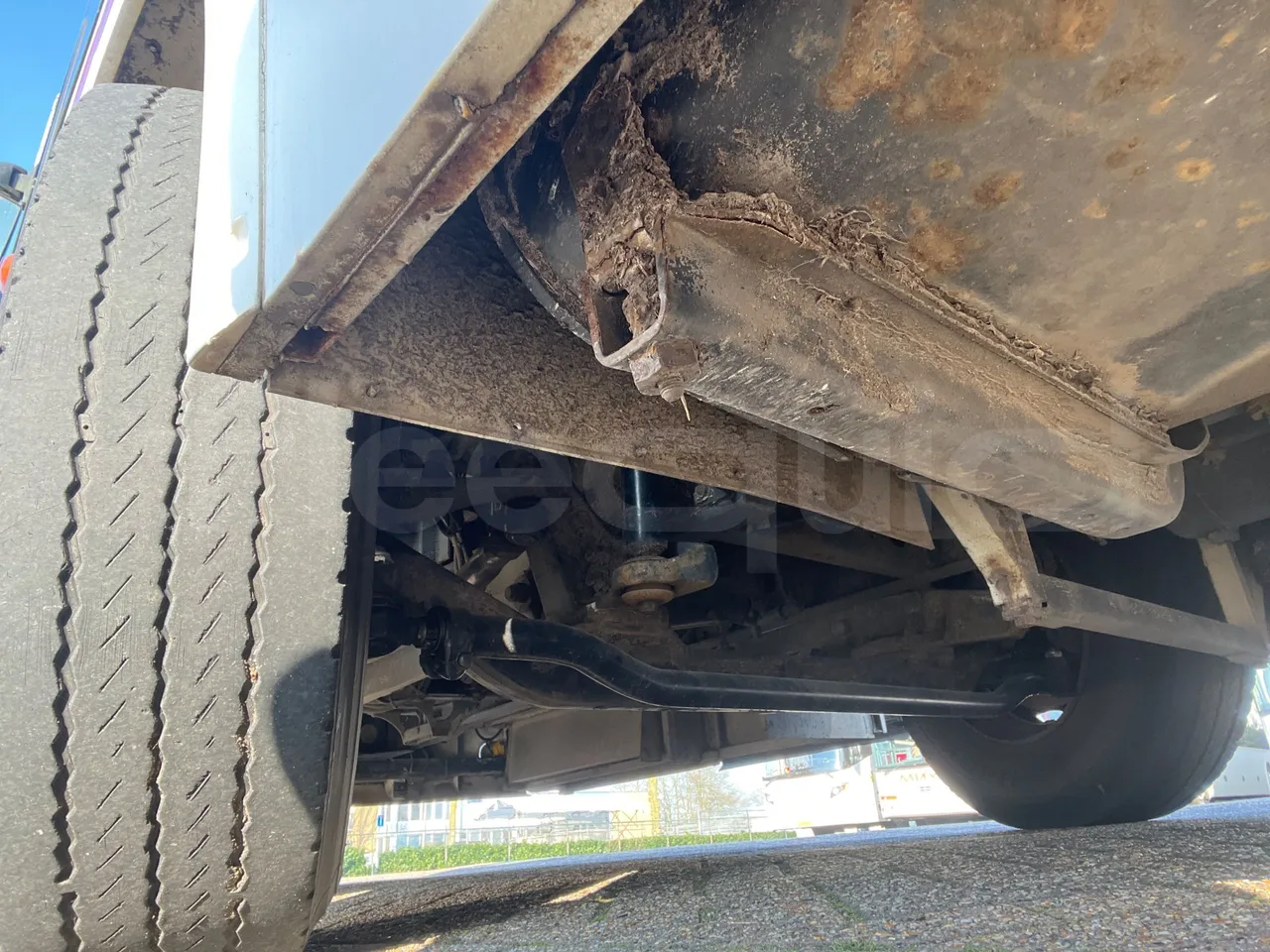 Man A91 Carrier - EUR4 - 206kW - 12.700m - central undercarriage photo