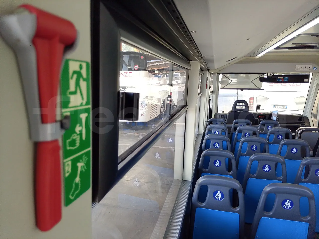 Iveco Indcar WGIVMY11 MOBI SCUOLABUS - EUR6 - 100Kw - 8,592m - toilette accessories photo
