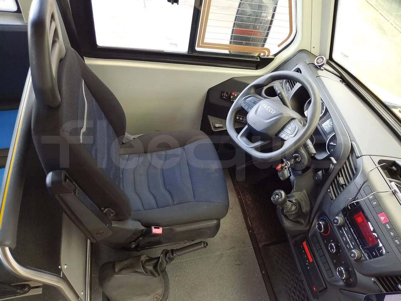 Iveco Indcar WGIVMY11 MOBI SCUOLABUS - EUR6 - 100Kw - 8,592m - driver's seat photo (mandatory for bus to scrap)
