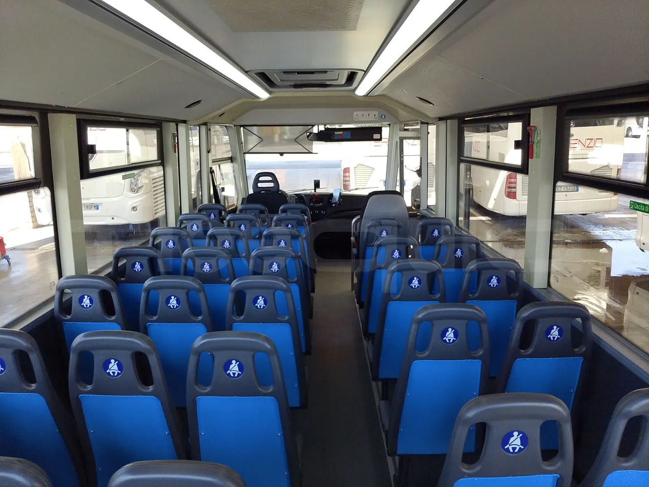 Iveco Indcar WGIVMY11 MOBI SCUOLABUS - EUR6 - 100Kw - 8,592m - forward view all seats last row height