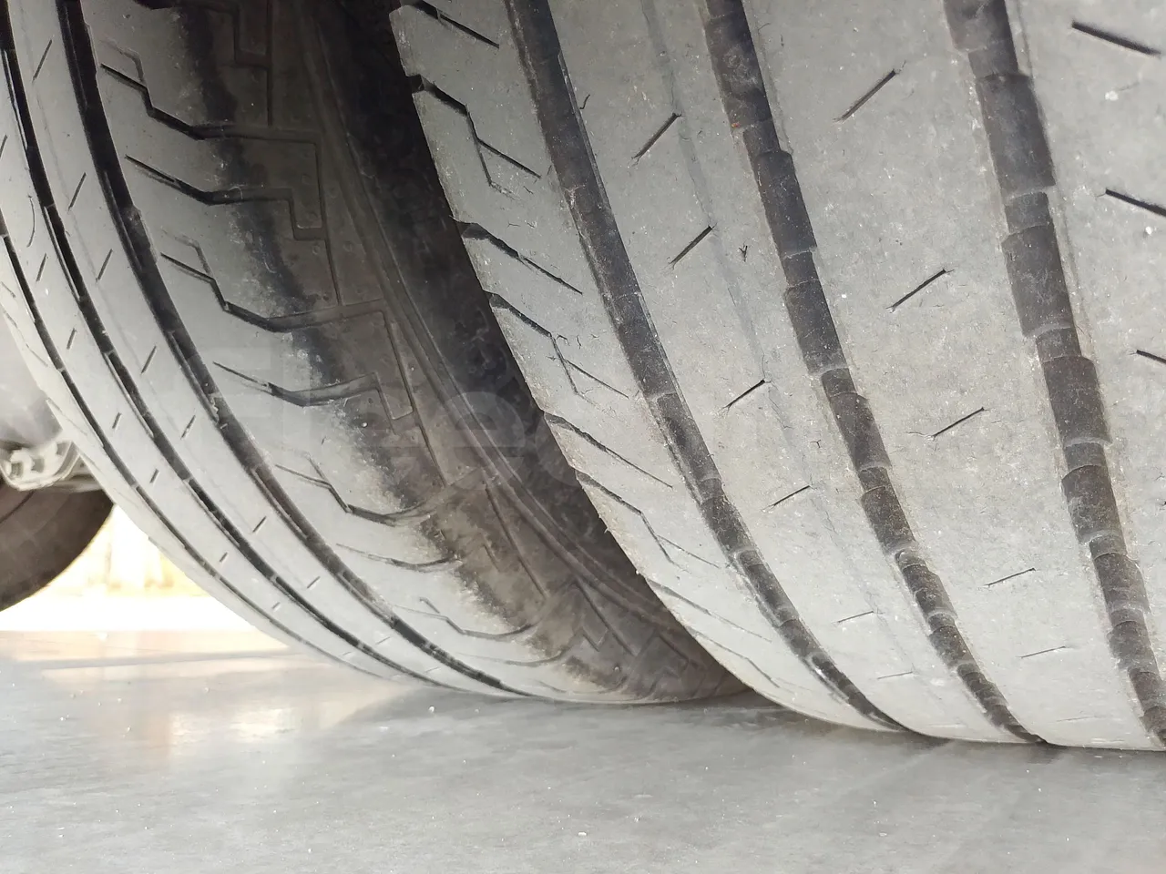 Iveco Indcar WGIVMY11 MOBI SCUOLABUS - EUR6 - 100Kw - 8,592m - tread condition front tires left