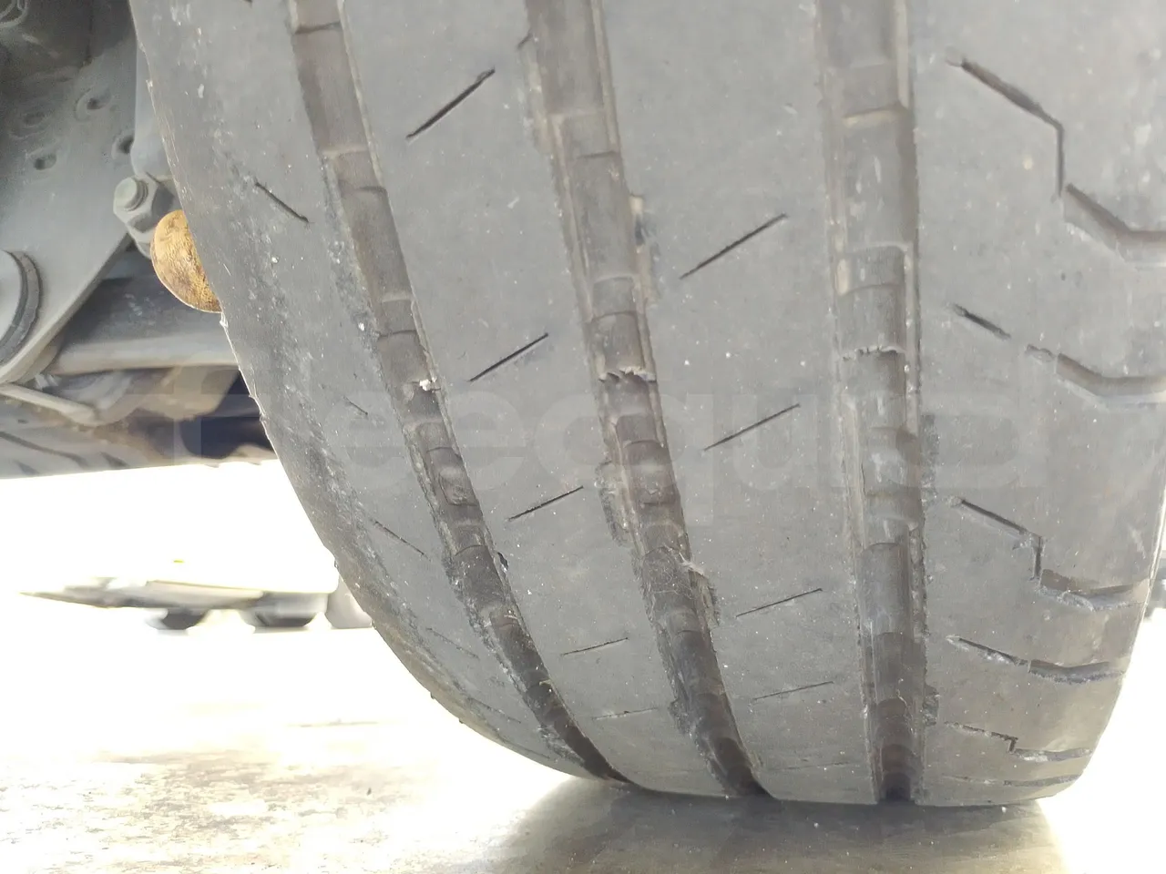 Iveco Indcar WGIVMY11 MOBI SCUOLABUS - EUR6 - 100Kw - 8,592m - tread condition front tires right