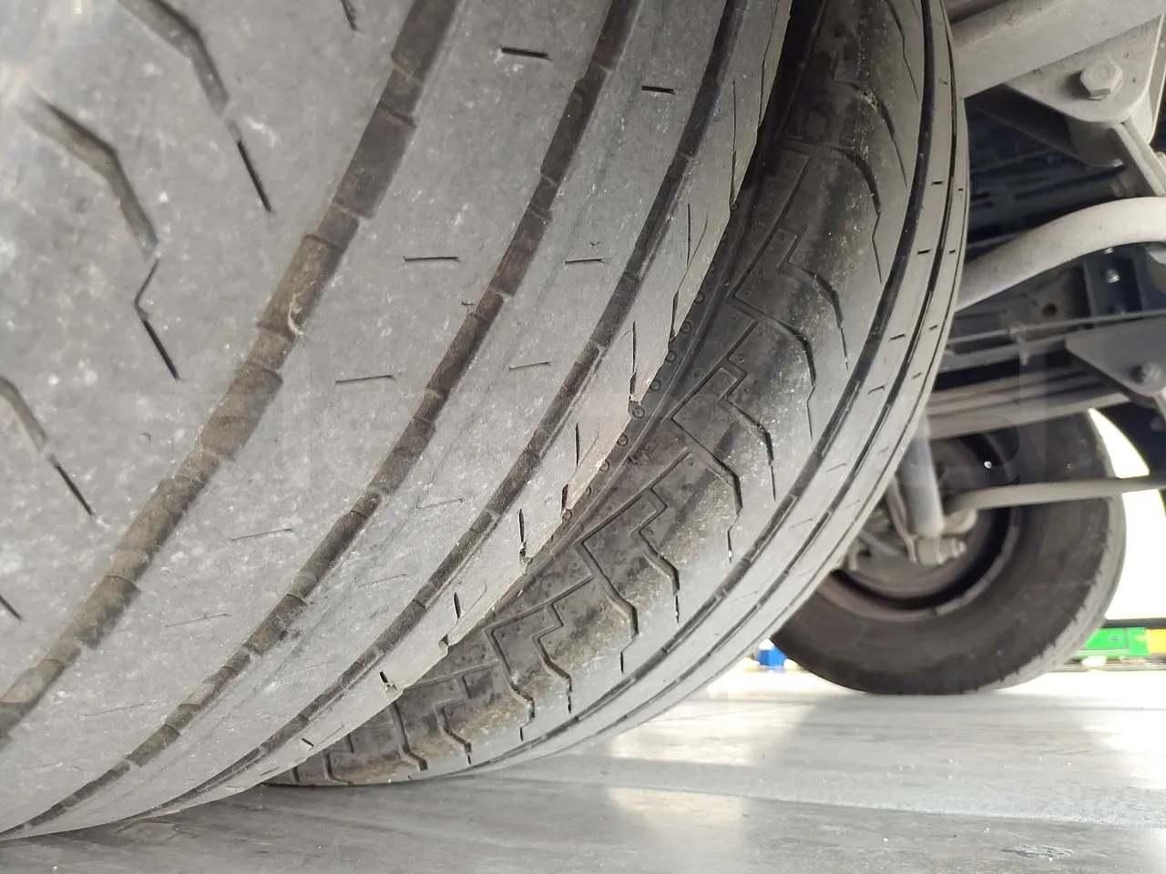 Iveco Indcar WGIVMY11 MOBI SCUOLABUS - EUR6 - 100Kw - 8,592m - tread condition second axle tires right