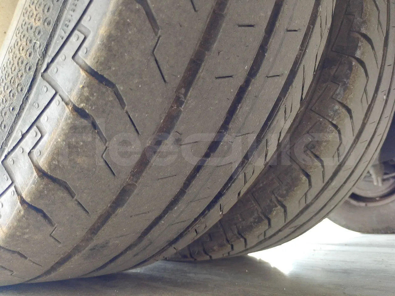 Iveco Indcar WGIVMY11 MOBI SCUOLABUS - EUR6 - 100Kw - 8,592m - tread condition third axle tires right