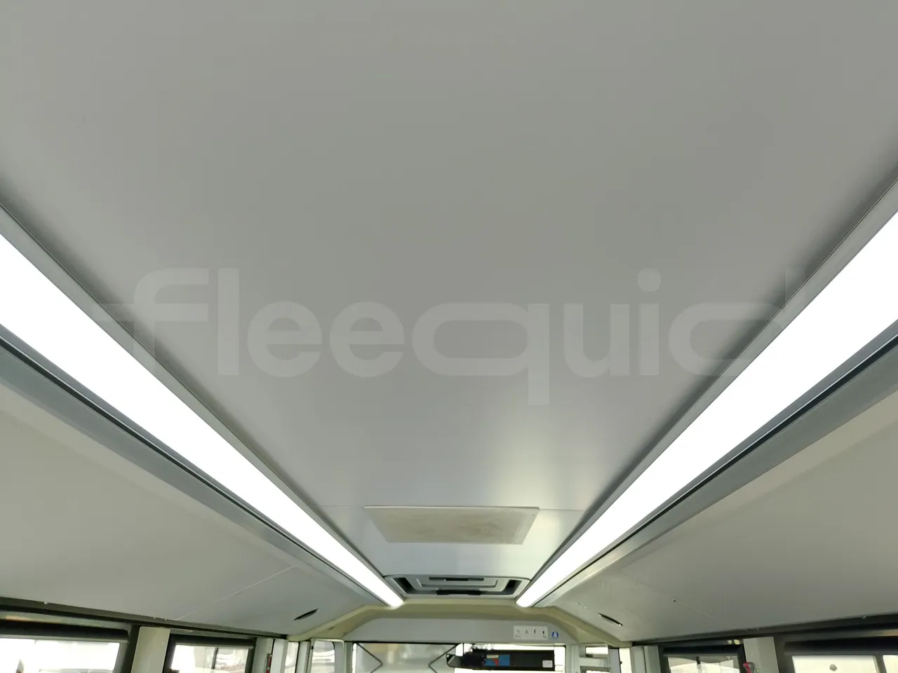 Iveco Indcar WGIVMY11 MOBI SCUOLABUS - EUR6 - 100Kw - 8,592m - overhead compartments photo