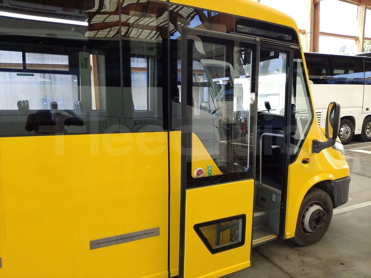 Iveco Indcar WGIVMY11 MOBI SCUOLABUS - EUR6 - 100Kw - 8,592m - platform open photo