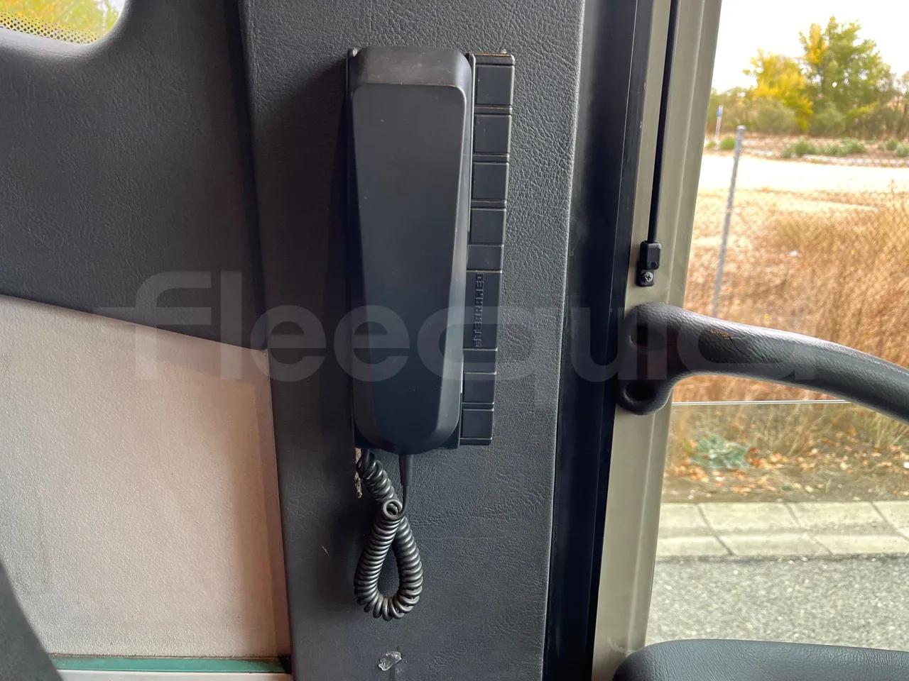 Volvo B12B DH12D420 - EUR4 -309kW -12.975m - hostes microphone accessories photo