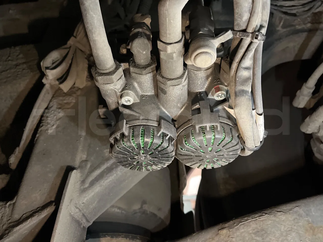 Volvo B12B DH12D420 - EUR4 -309kW -12.975m - central axle (18m)