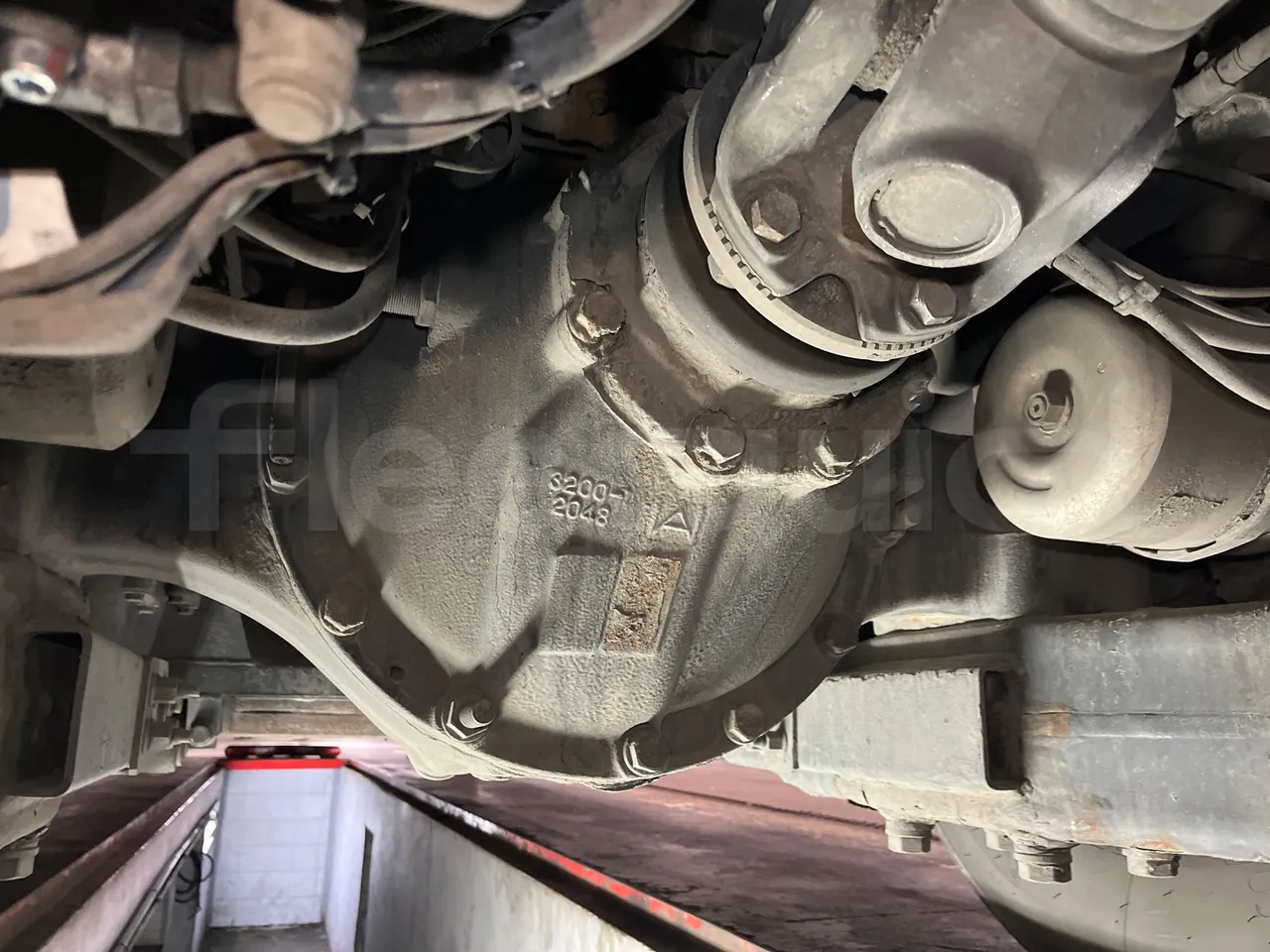 Volvo B12B DH12D420 - EUR4 -309kW -12.975m - differential photo