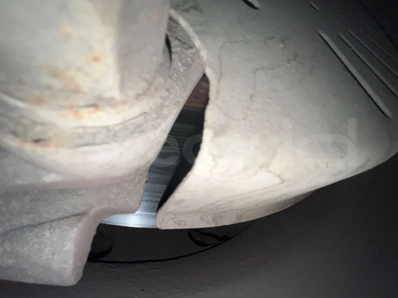 Volvo B12B DH12D420 - EUR4 -309kW -12.975m - axle 2 discs left