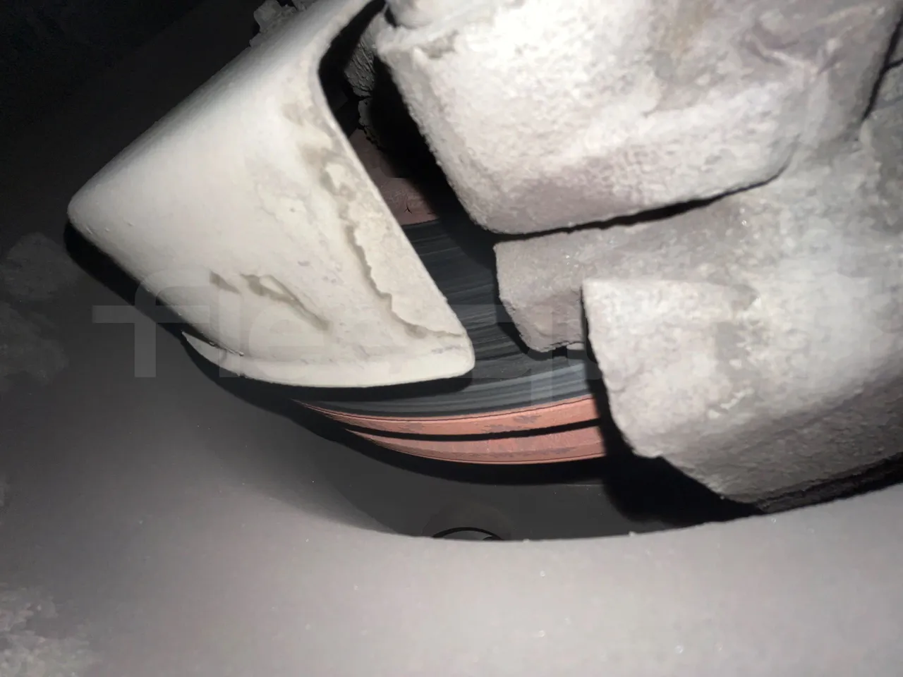 Volvo B12B DH12D420 - EUR4 -309kW -12.975m - axle 2 discs right