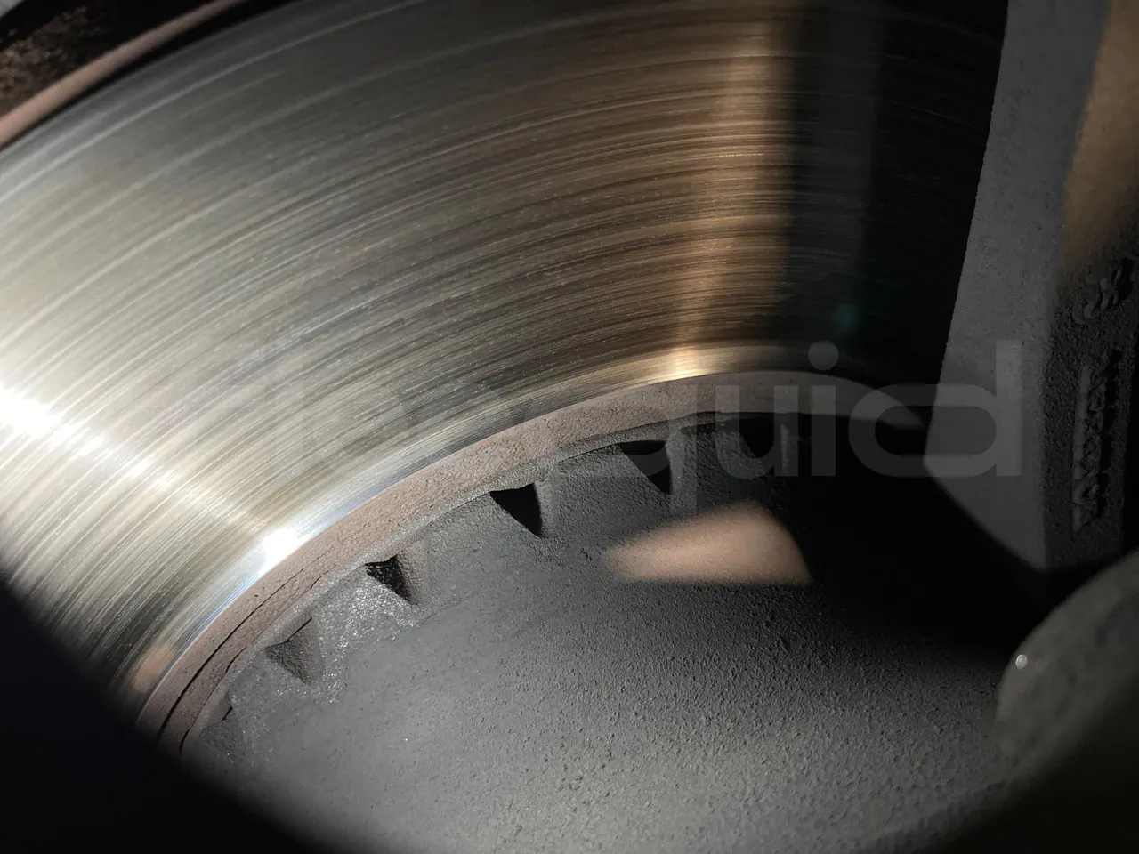 Volvo B12B DH12D420 - EUR4 -309kW -12.975m - front discs left