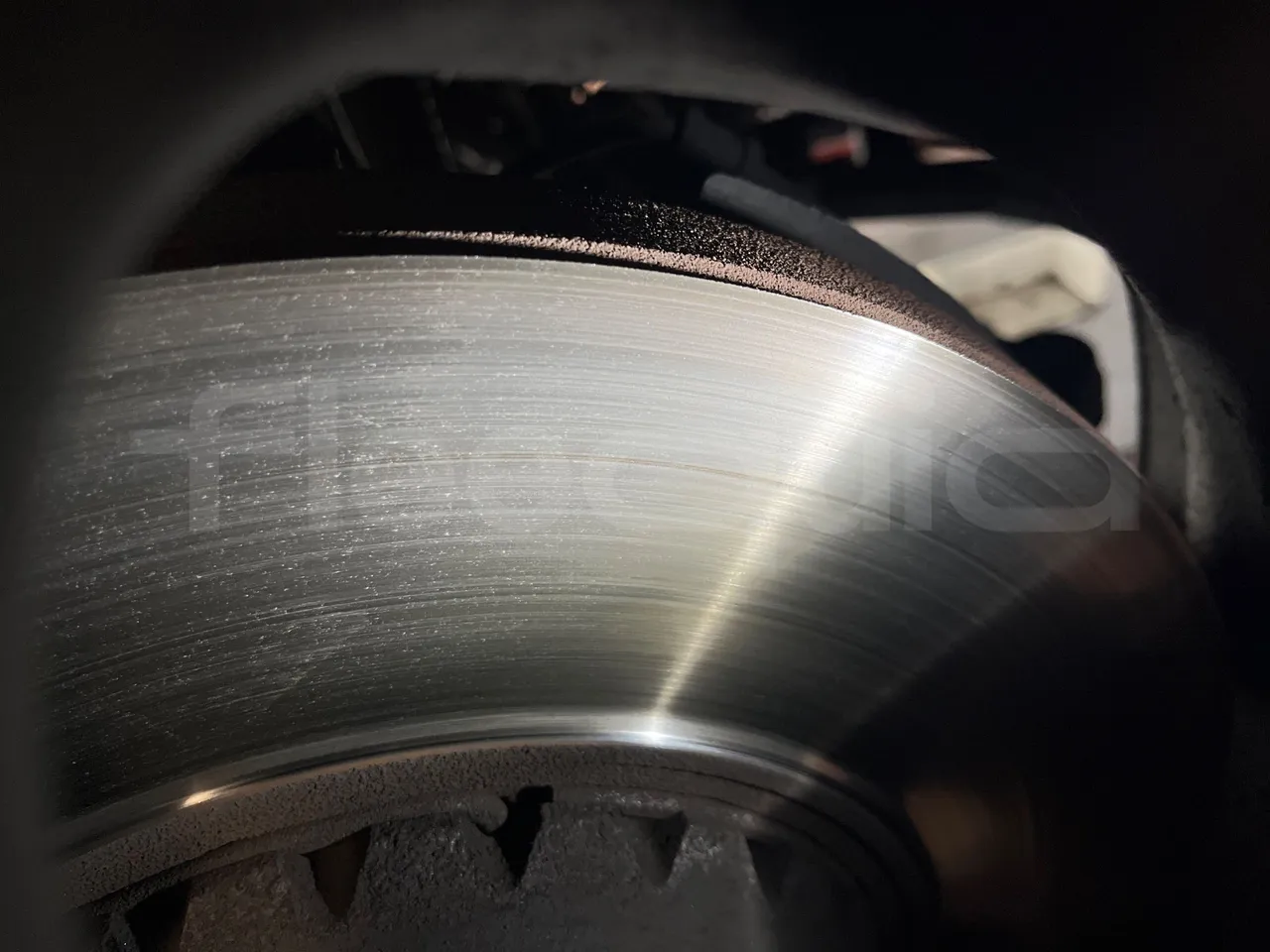 Volvo B12B DH12D420 - EUR4 -309kW -12.975m - front discs right