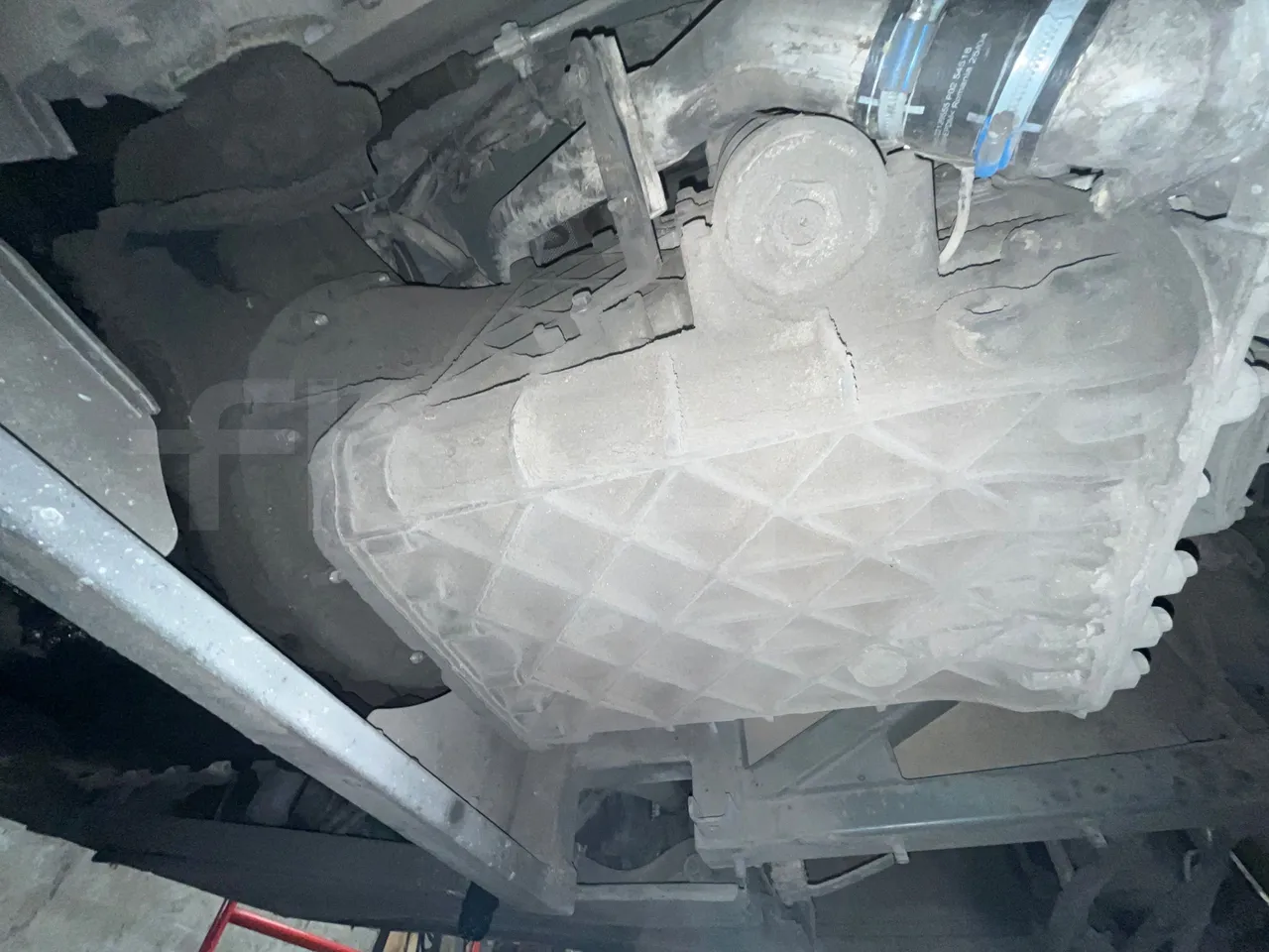 Volvo B12B DH12D420 - EUR4 -309kW -12.975m - gearbox photo