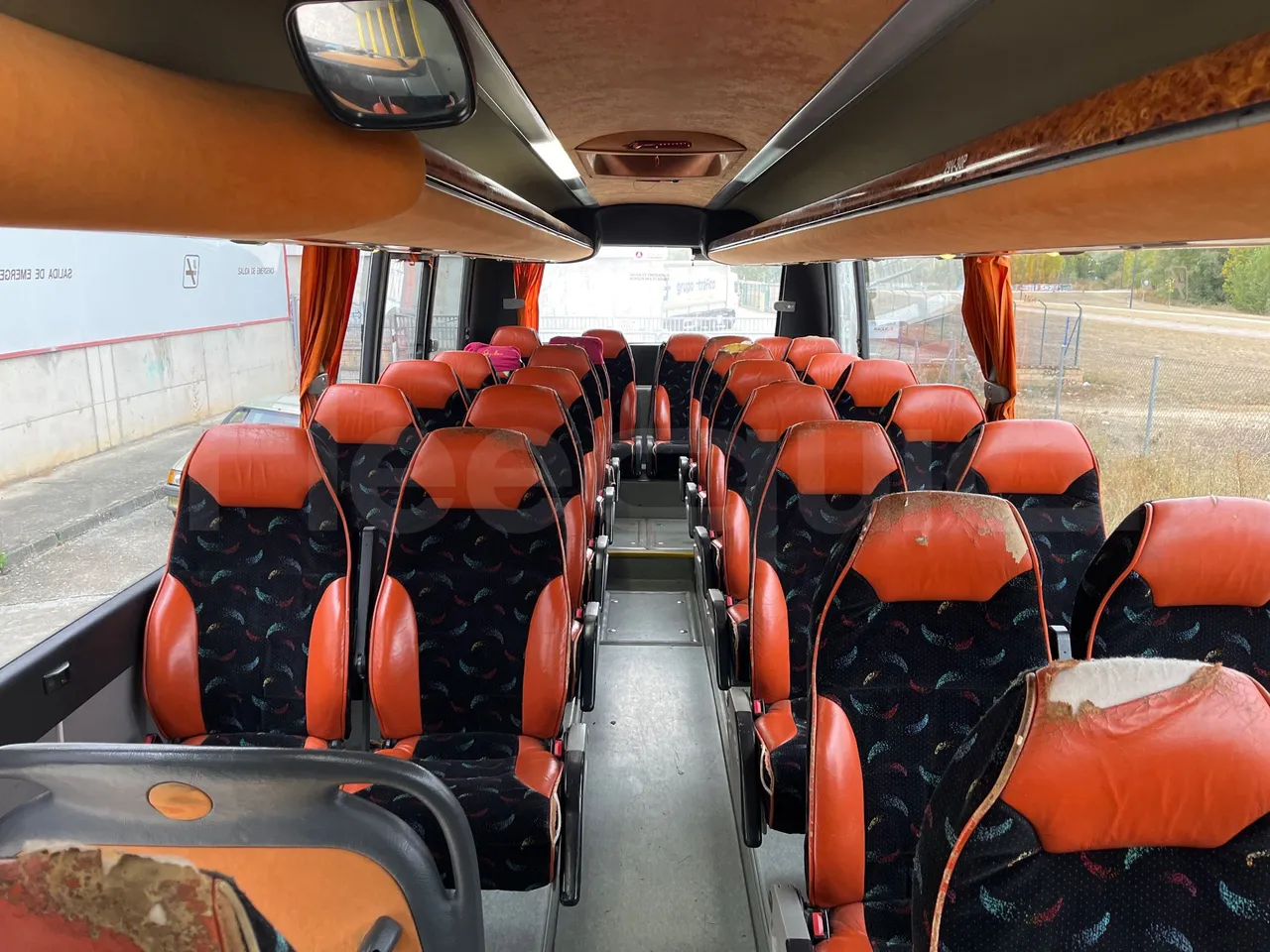 Volvo B12B DH12D420 - EUR4 -309kW -12.975m - reverse view middle aisle