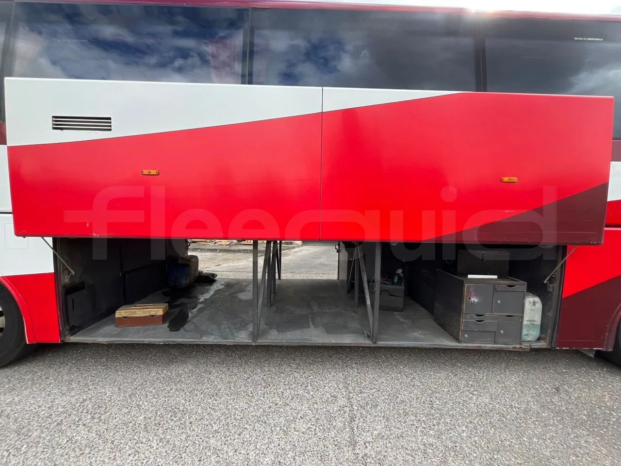 Volvo B12B DH12D420 - EUR4 -309kW -12.975m - luggage rack photo