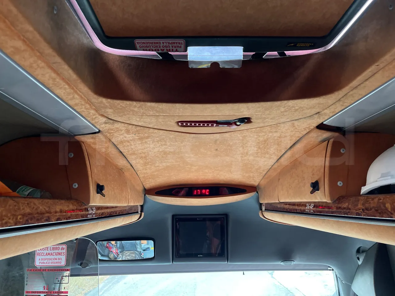 Volvo B12B DH12D420 - EUR4 -309kW -12.975m - overhead compartments photo