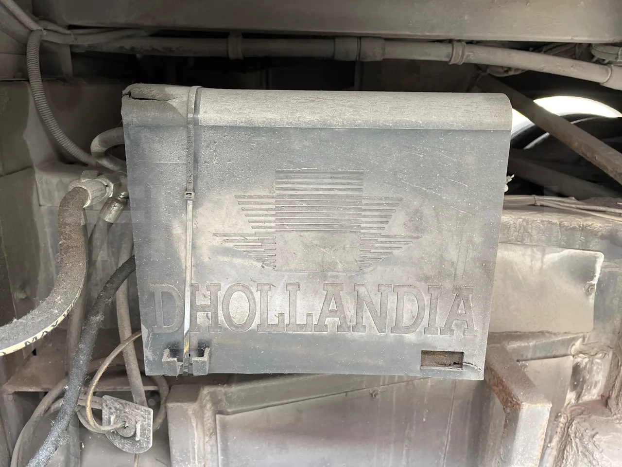 Volvo B12B DH12D420 - EUR4 -309kW -12.975m - platform code photo