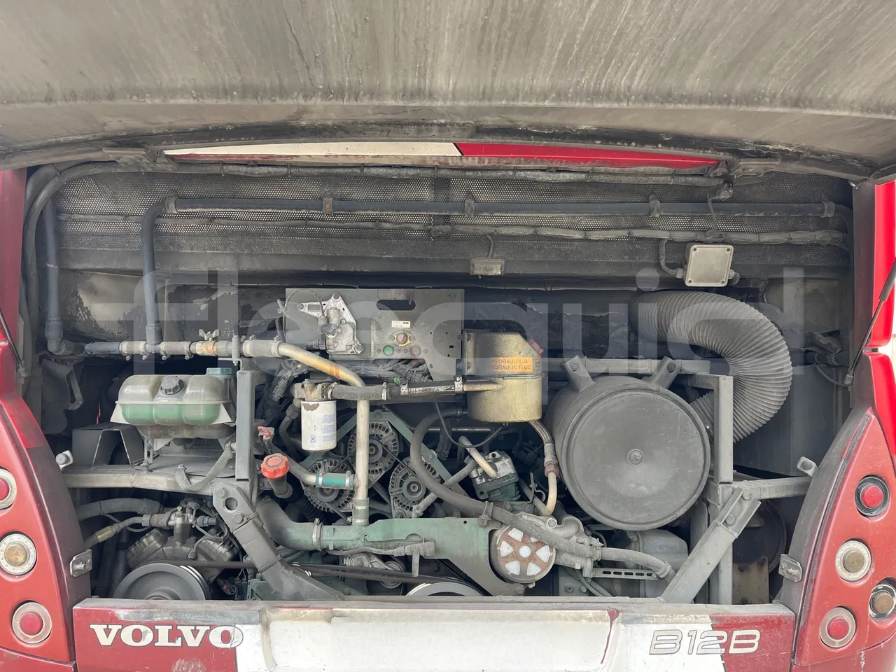 Volvo B12B DH12D420 - EUR4 -309kW -12.975m - rear hatch open