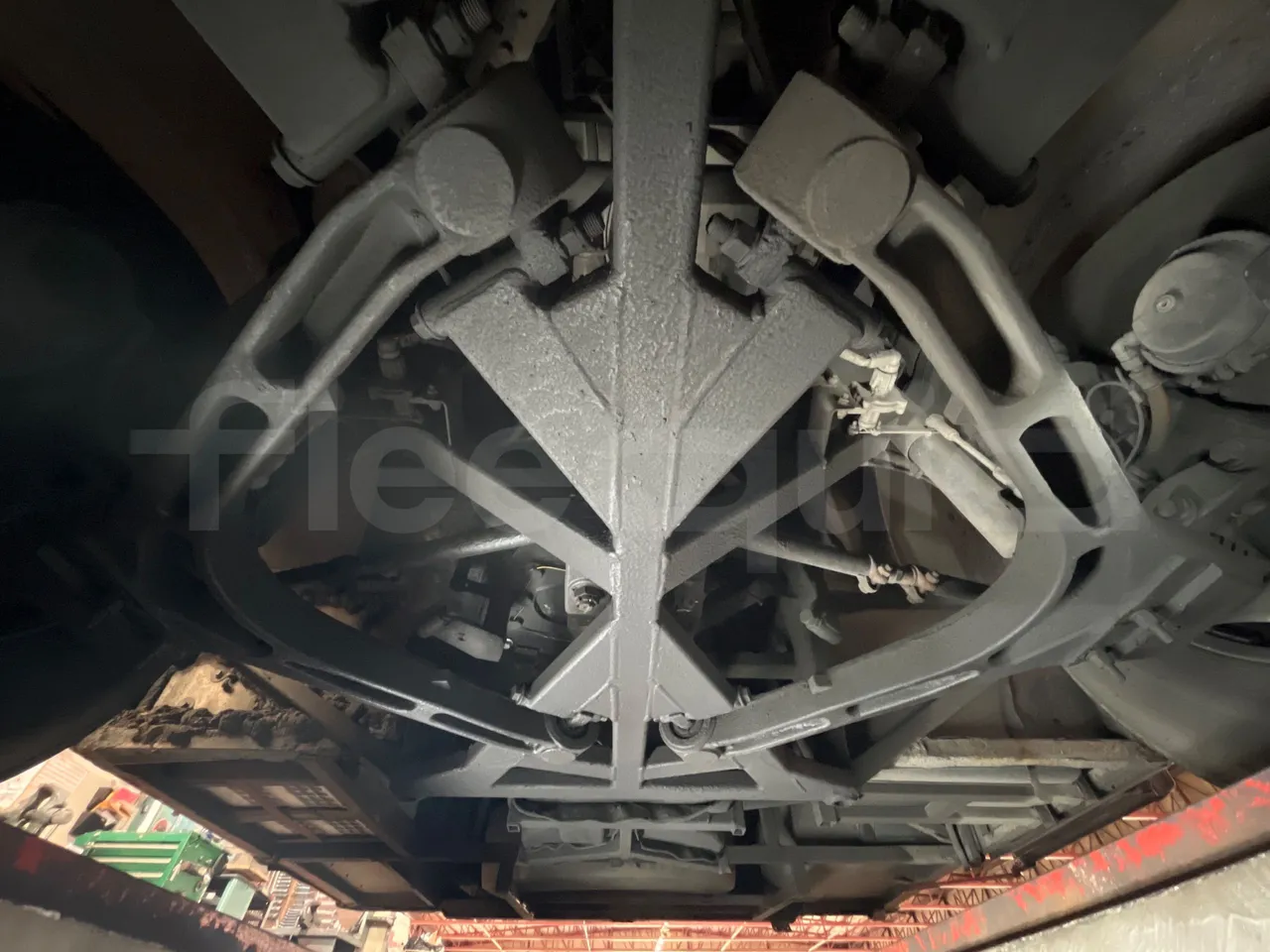 Volvo B12B DH12D420 - EUR4 -309kW -12.975m - front axle central