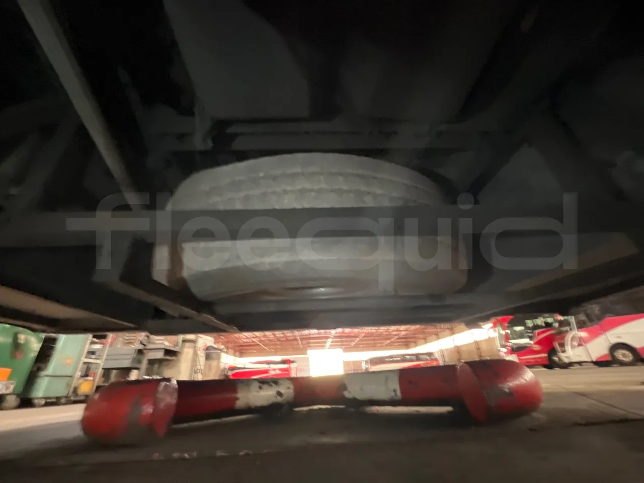 Volvo B12B DH12D420 - EUR4 -309kW -12.975m - front undercarriage from front