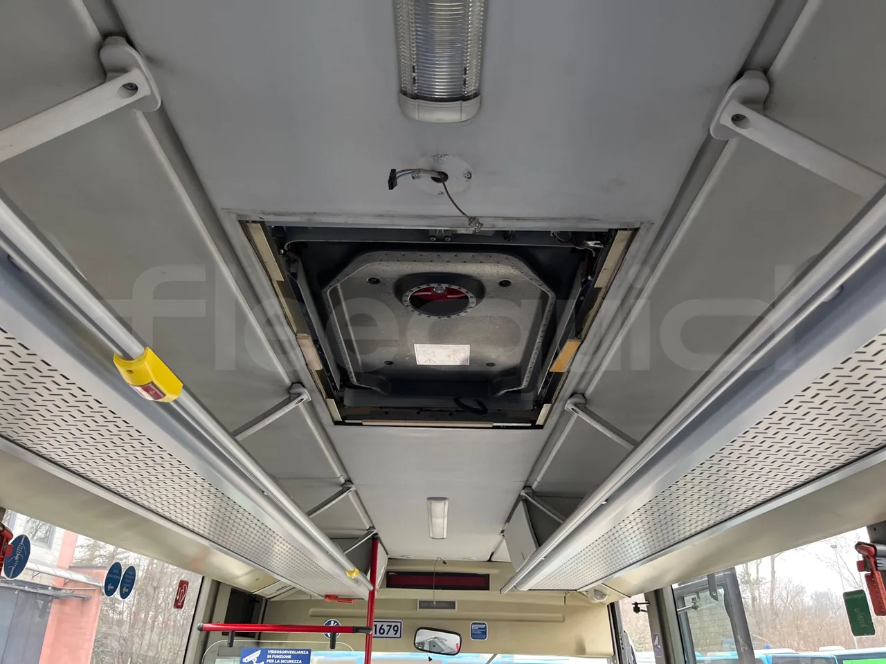 Mercedes-Benz Integro E5 4 - Euro5 - 220kW - 12.140mt - roof hatch 1