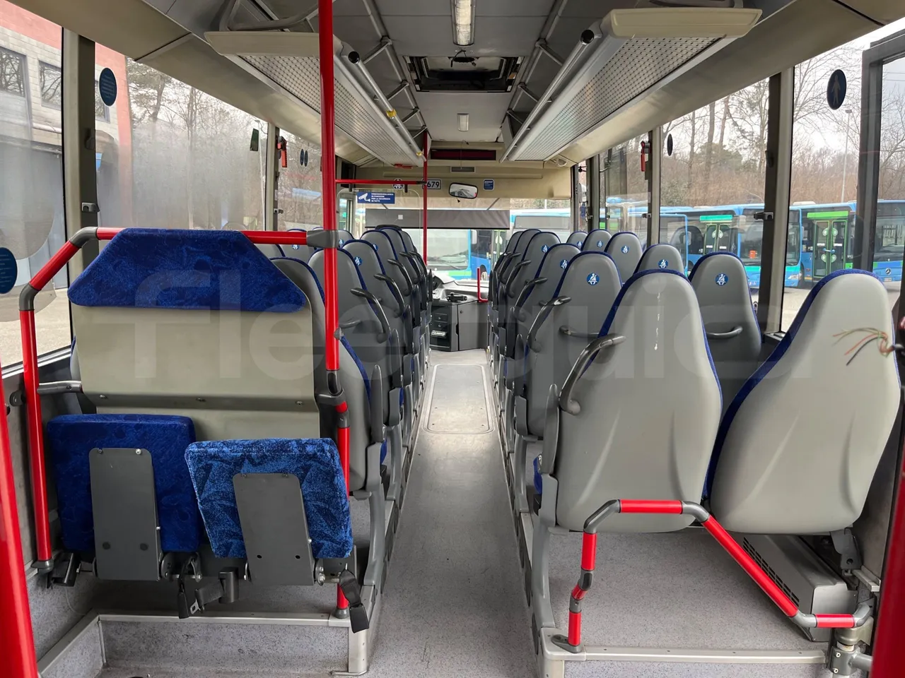 Mercedes-Benz Integro E5 4 - Euro5 - 220kW - 12.140mt - forward view middle aisle