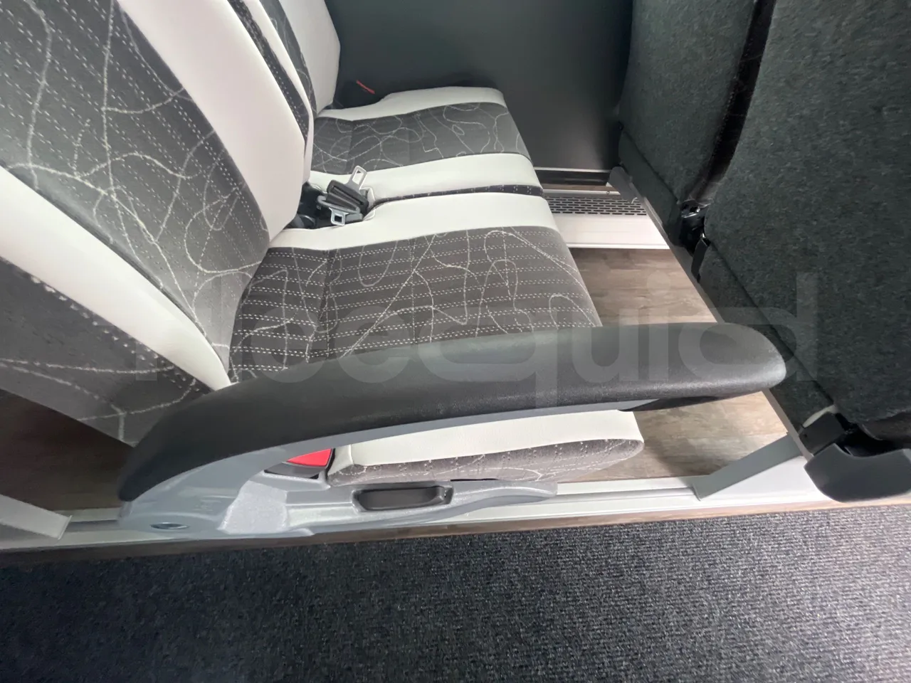 Iveco Indcar WingWGIVMY11 - EUR6 - 152kW - 7.995m - armrest detail photo