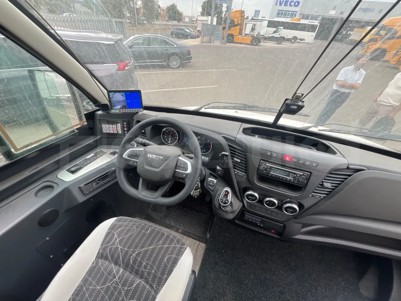 Iveco Indcar WingWGIVMY11 - EUR6 - 152kW - 7.995m - buttons panels on