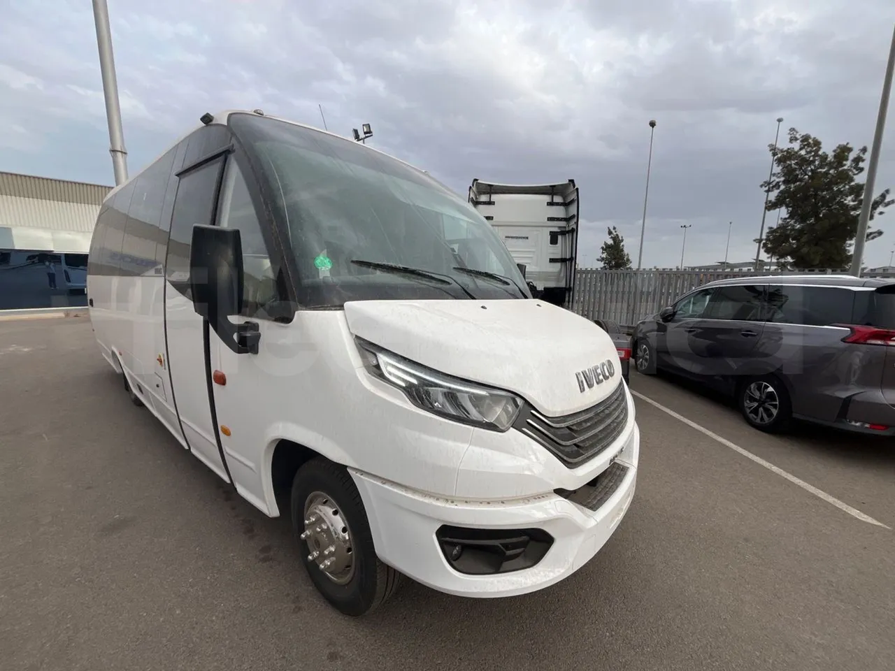 Iveco Indcar WingWGIVMY11 - EUR6 - 152kW - 7.995m - Base cover photo