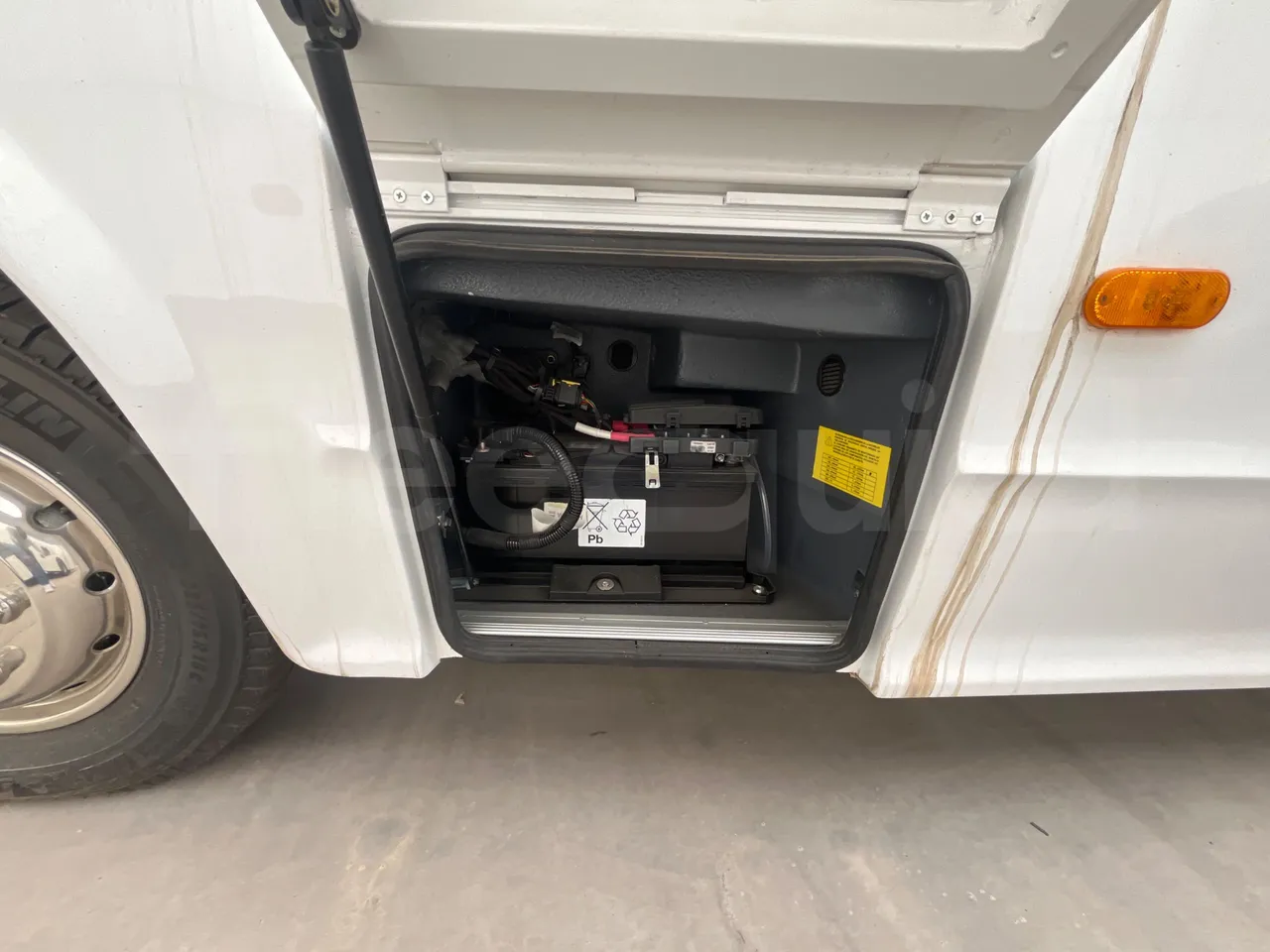 Iveco Indcar WingWGIVMY11 - EUR6 - 152kW - 7.995m - external compartments photo