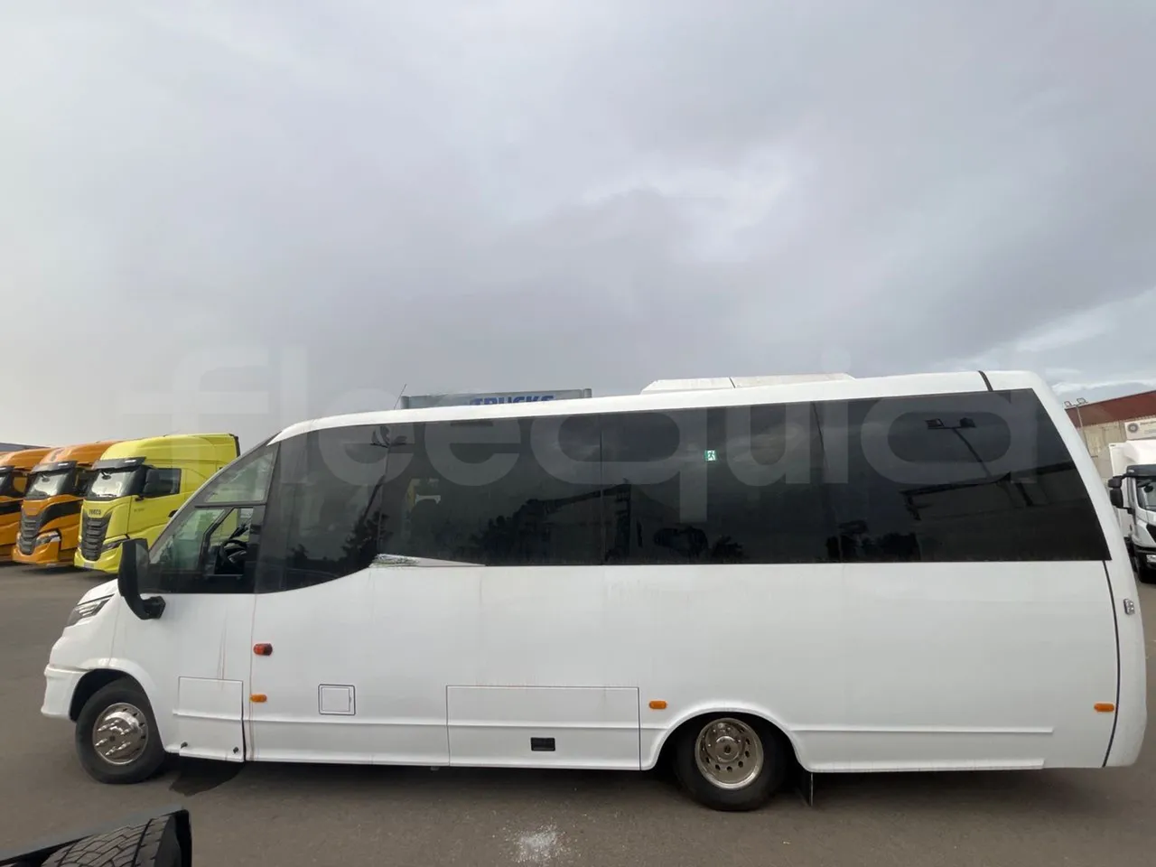Iveco Indcar WingWGIVMY11 - EUR6 - 152kW - 7.995m - left side photo